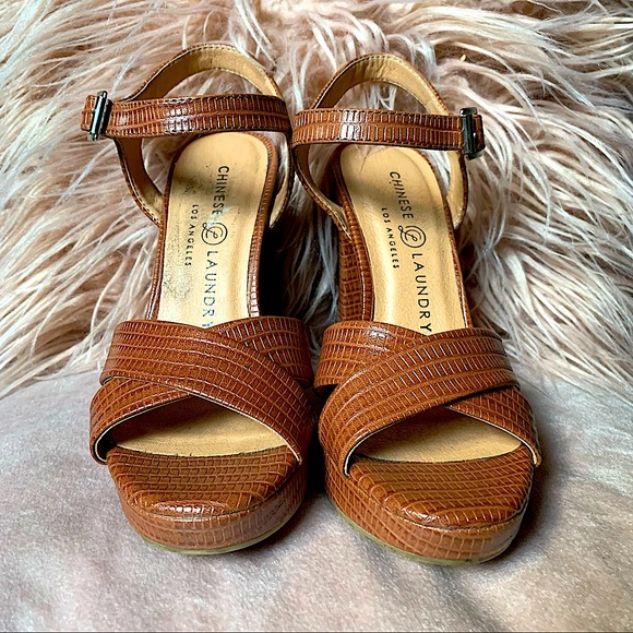 Very cute 4 inch heels! Light brown with straps size 6 .only used once! - Picture 3 of 4